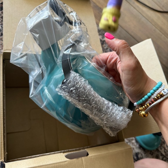 Le Cruset Kettle - Picture 4 of 9